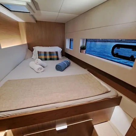 Dortoka Catamaran * Sitges